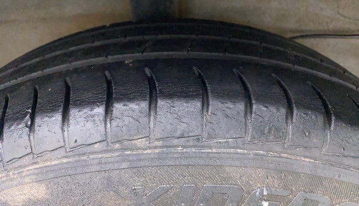 2019 Hyundai NEW SANTRO SPORTZ CNG, CNG, Manual, 71,185 km, Right Rear Tyre Tread