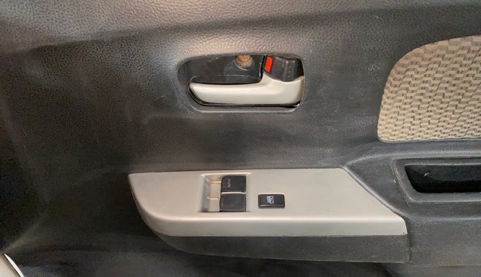 2015 Maruti Wagon R 1.0 LXI, Petrol, Manual, 25,712 km, Driver Side Door Panels Control