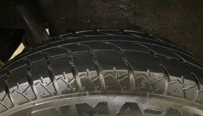 2015 Maruti Wagon R 1.0 LXI, Petrol, Manual, 25,712 km, Right Rear Tyre Tread