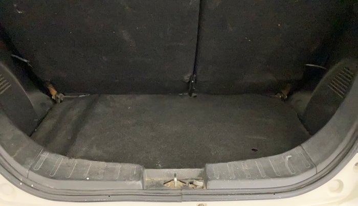 2015 Maruti Wagon R 1.0 LXI, Petrol, Manual, 25,712 km, Boot Inside