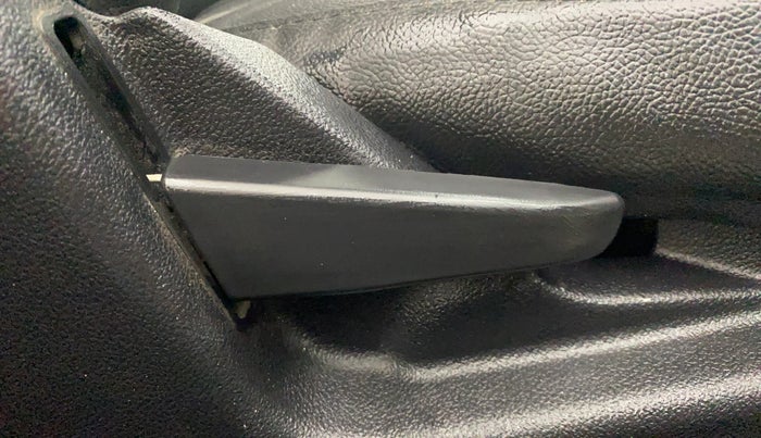 2012 Ford Figo ZXI 1.2 PETROL, Petrol, Manual, 63,222 km, Driver Side Adjustment Panel