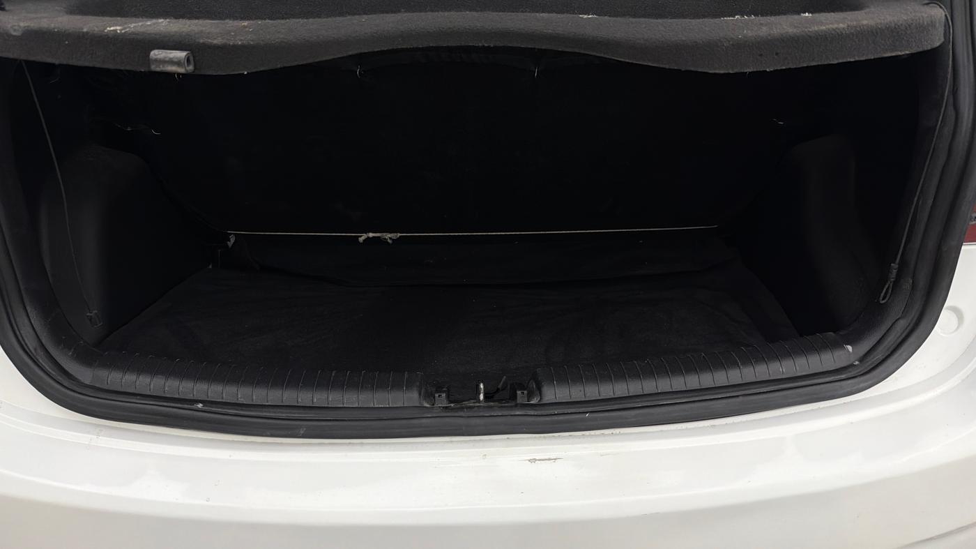 2016 Hyundai Grand i10 SPORTZ 1.2 KAPPA VTVT, Petrol, Manual, 93,187 km, Boot Inside