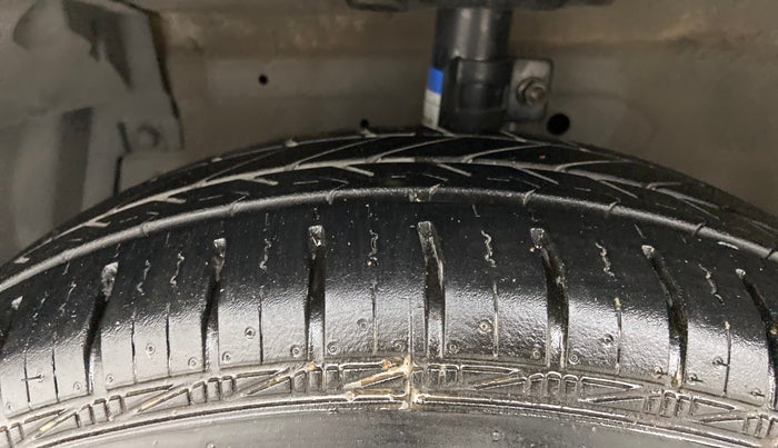 2012 Maruti Swift Dzire VXI, Petrol, Manual, 67,817 km, Left Front Tyre Tread