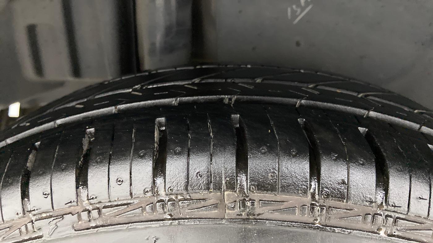 2012 Maruti Swift Dzire VXI, Petrol, Manual, 67,817 km, Right Rear Tyre Tread