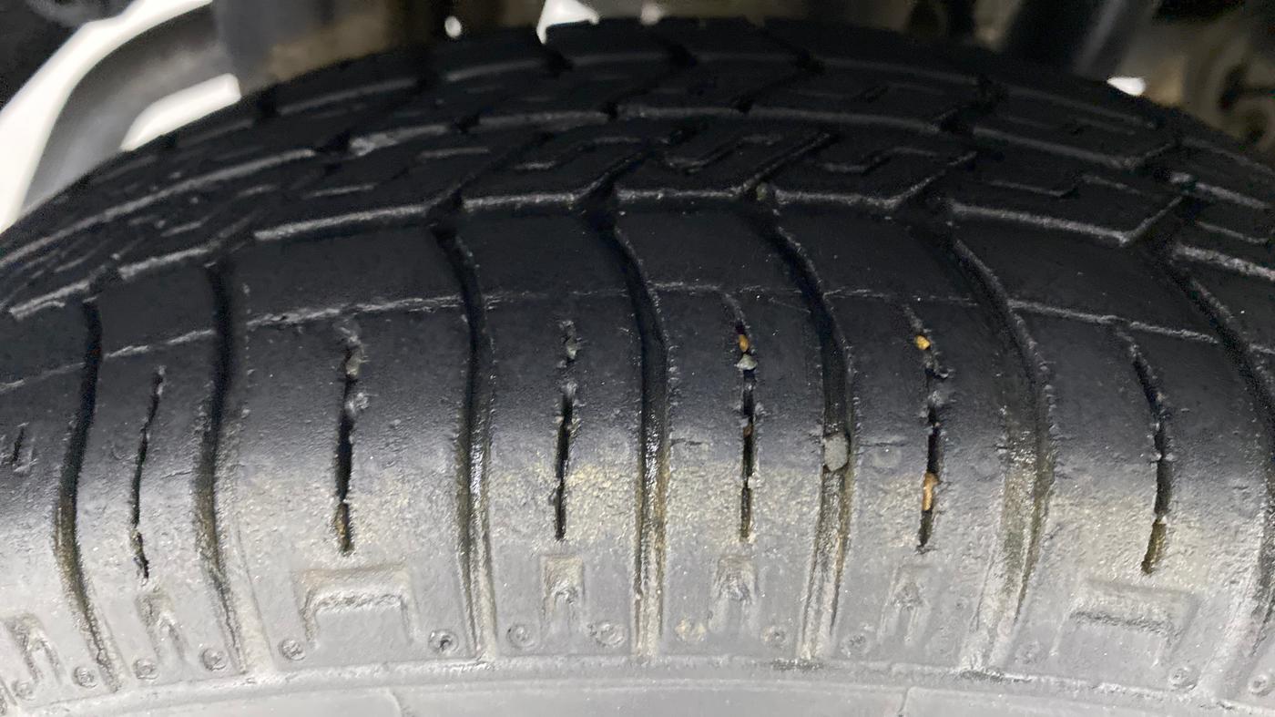 2015 Maruti Alto 800 VXI, Petrol, Manual, 24,240 km, Right Rear Tyre Tread