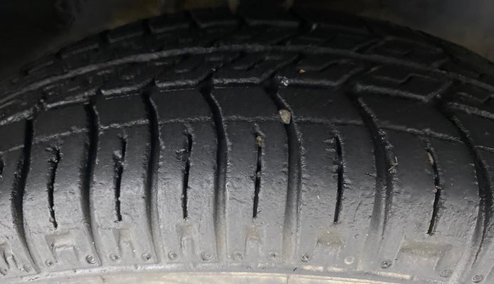 2015 Maruti Alto 800 VXI, Petrol, Manual, 24,240 km, Right Front Tyre Tread