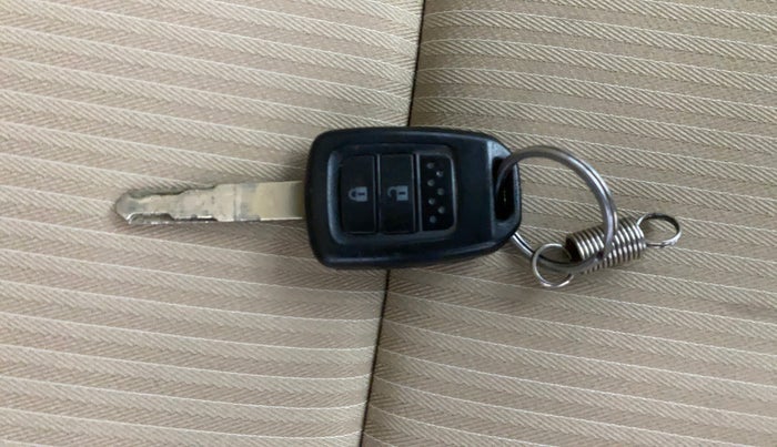 2018 Honda Amaze 1.2L I-VTEC S, Petrol, Manual, 55,873 km, Key Close Up