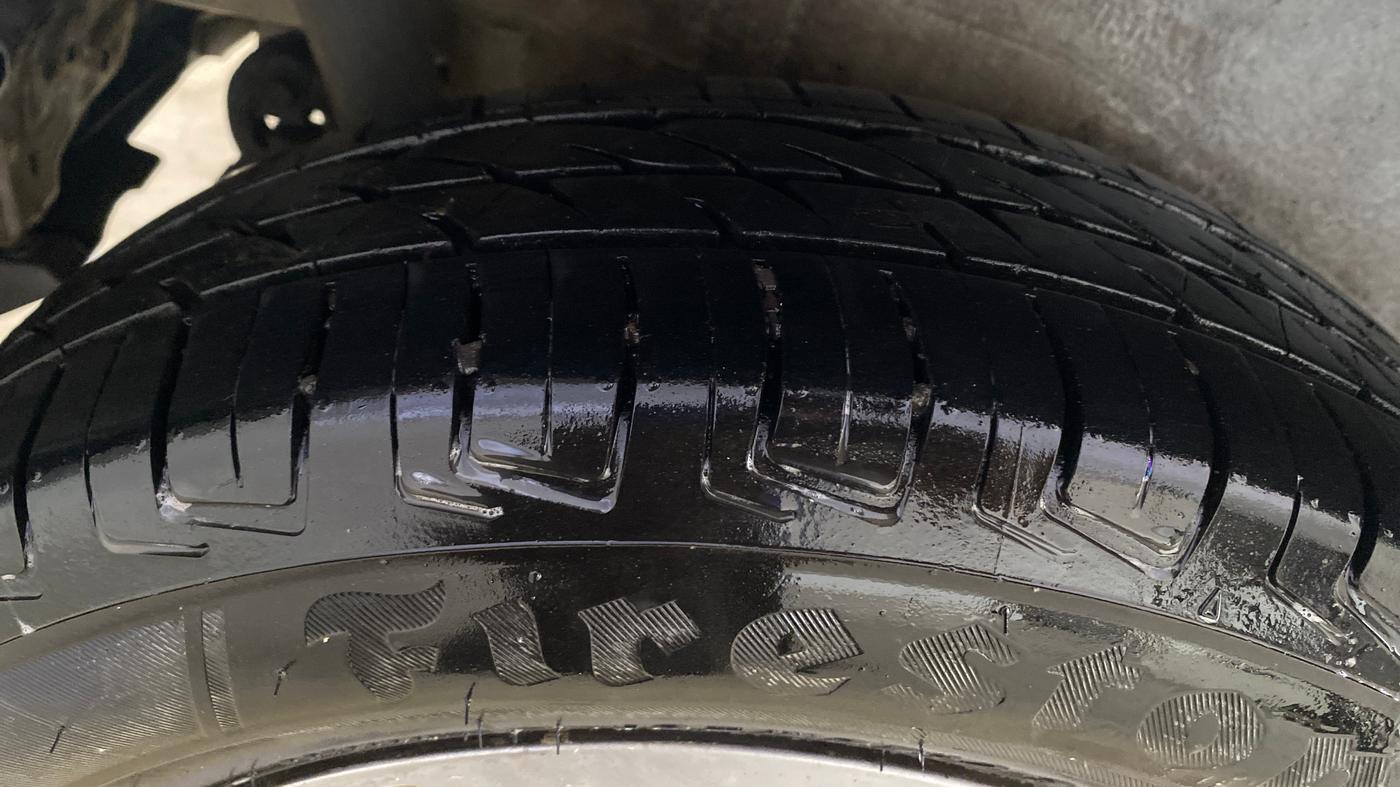 2014 Maruti Wagon R Stingray VXI, Petrol, Manual, 77,617 km, Right Rear Tyre Tread