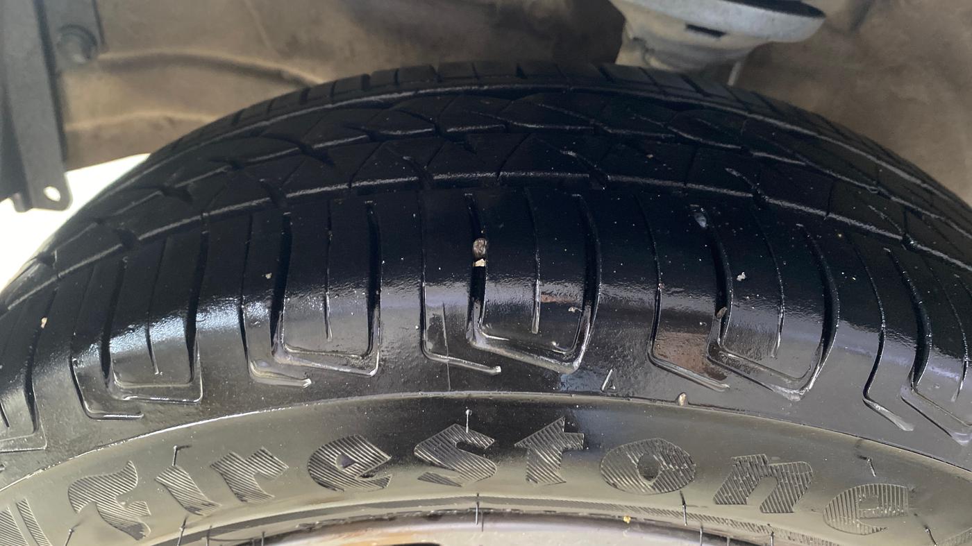 2014 Maruti Wagon R Stingray VXI, Petrol, Manual, 77,617 km, Left Front Tyre Tread