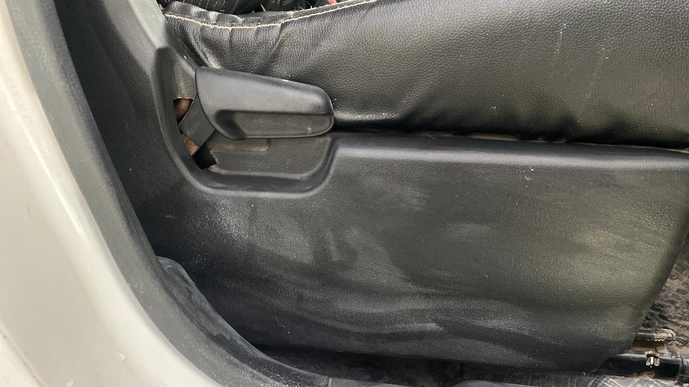 2014 Maruti Wagon R Stingray VXI, Petrol, Manual, 77,617 km, Driver Side Adjustment Panel