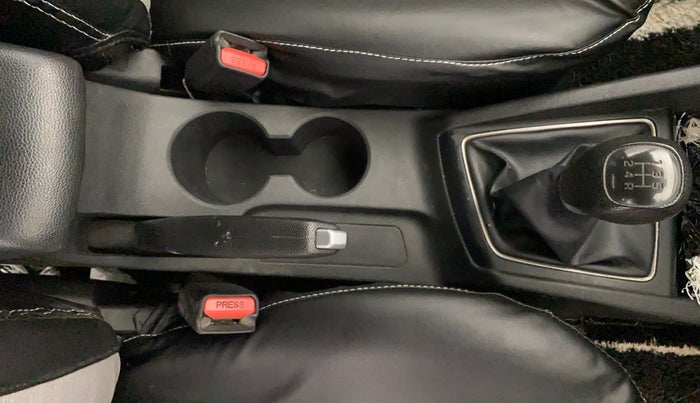 2017 Hyundai Elite i20 SPORTZ 1.2, Petrol, Manual, 33,898 km, Gear Lever