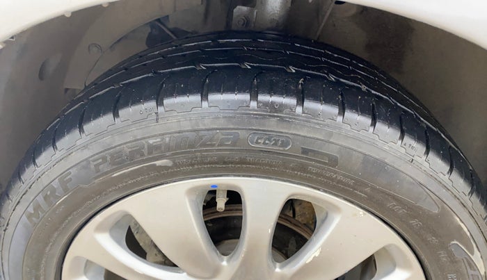 2017 Maruti Baleno ZETA CVT PETROL 1.2, Petrol, Automatic, 63,259 km, Left Front Tyre Tread