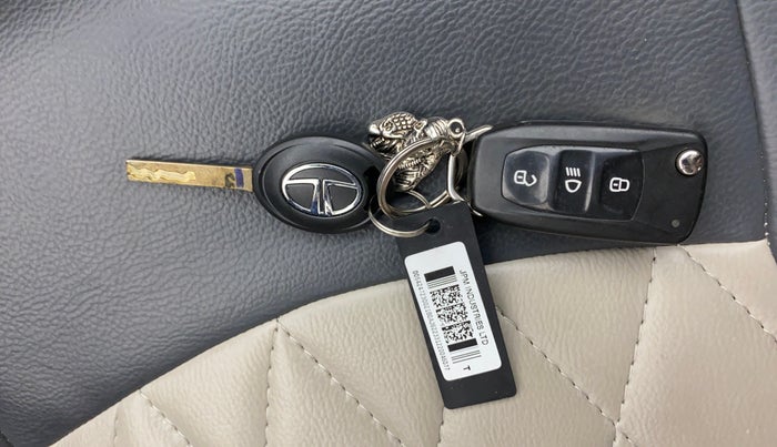 2021 Tata Tiago XZA PLUS PETROL, Petrol, Automatic, 21,925 km, Key Close Up