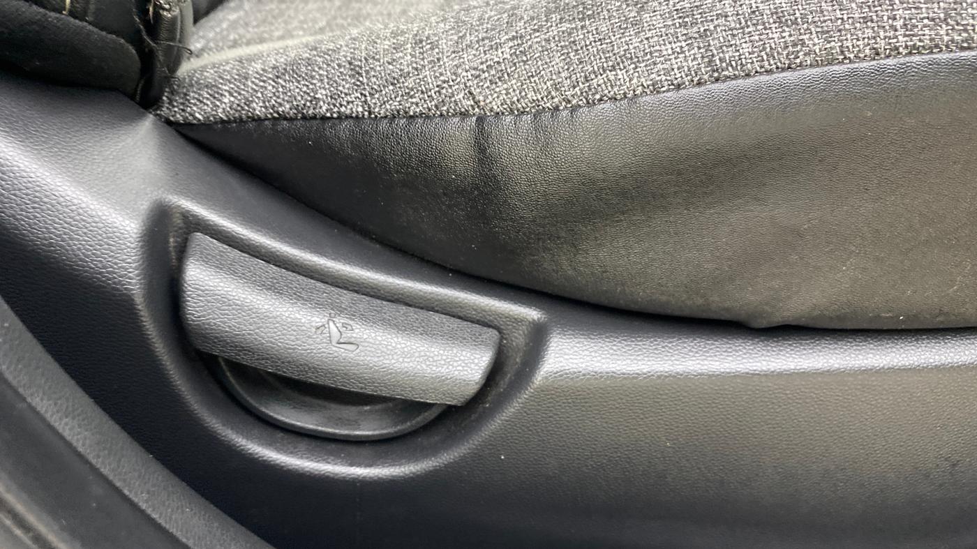 2019 Hyundai Grand i10 SPORTZ 1.2 KAPPA VTVT, Petrol, Manual, 35,425 km, Driver Side Adjustment Panel