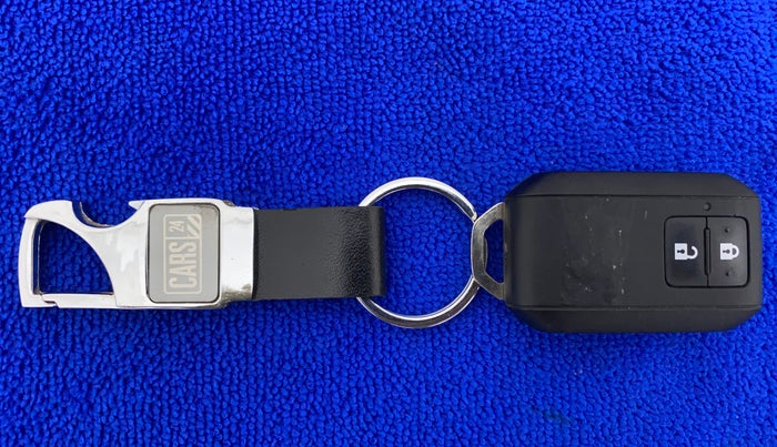 2020 Maruti Baleno ZETA PETROL 1.2, Petrol, Manual, 29,244 km, Key Close Up