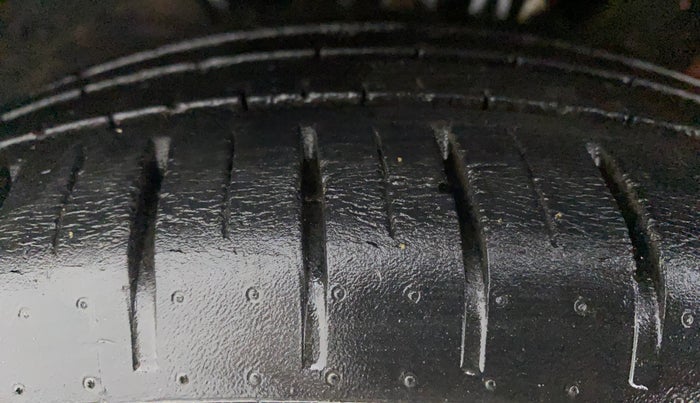 2020 Maruti Baleno ZETA PETROL 1.2, Petrol, Manual, 29,244 km, Left Front Tyre Tread