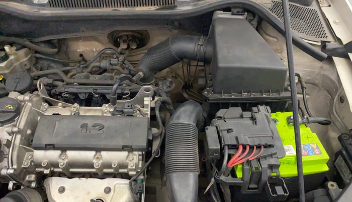 2014 Volkswagen Polo COMFORTLINE 1.2L PETROL, Petrol, Manual, 98,832 km, Engine View - Left