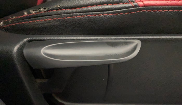 2014 Volkswagen Polo COMFORTLINE 1.2L PETROL, Petrol, Manual, 98,832 km, Driver Side Adjustment Panel