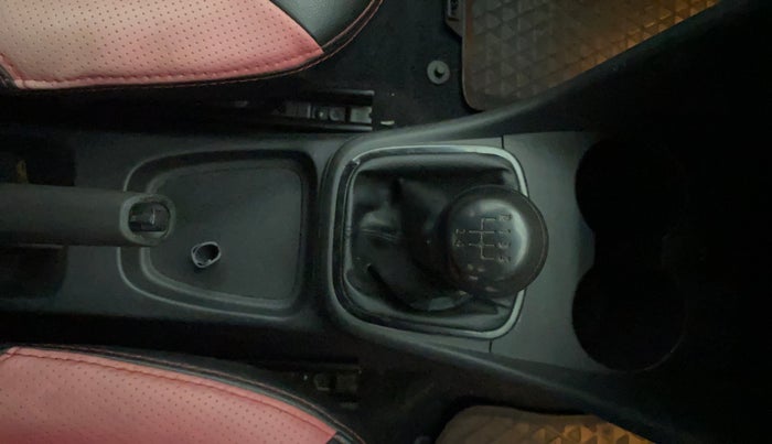 2014 Volkswagen Polo COMFORTLINE 1.2L PETROL, Petrol, Manual, 98,832 km, Gear Lever