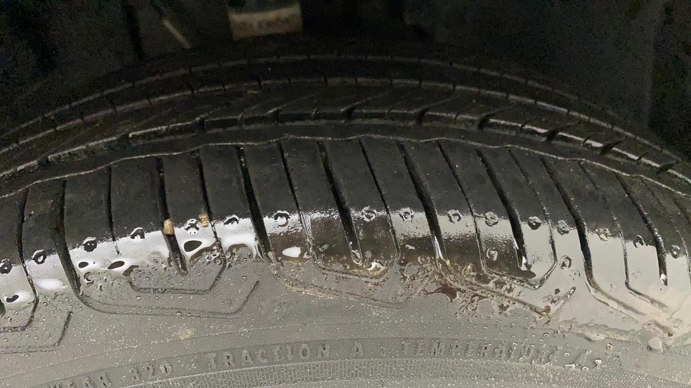 2021 Tata ALTROZ XM PLUS PETROL, Petrol, Manual, 2,493 km, Right Front Tyre Tread
