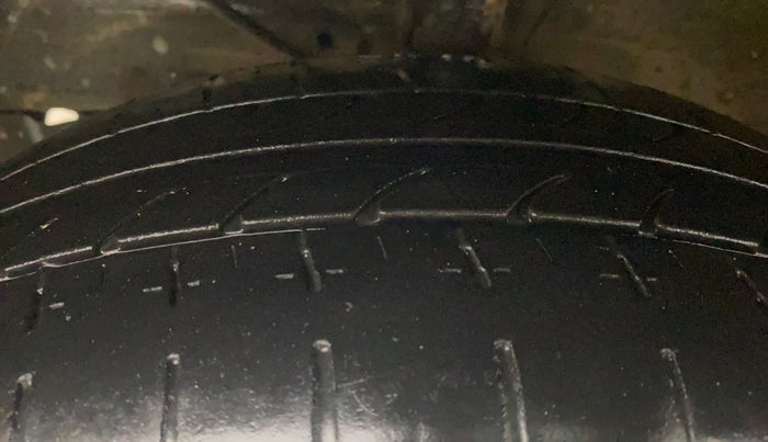 2021 Maruti Ertiga VXI AT SHVS, Petrol, Automatic, 51,310 km, Left Front Tyre Tread