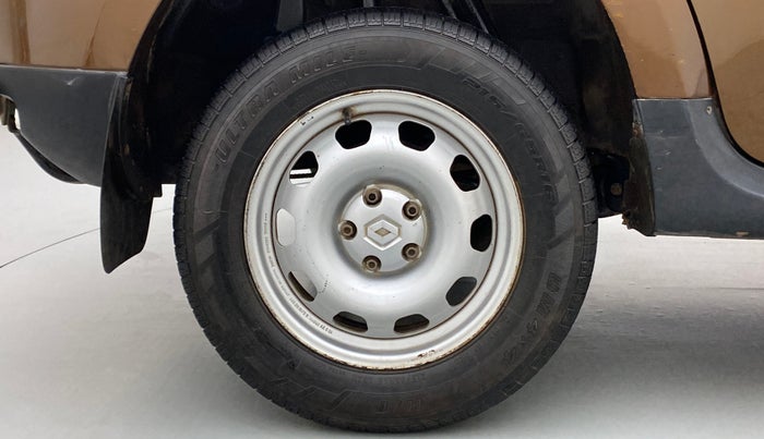 2015 Renault Duster 85 PS RXE, Diesel, Manual, 95,129 km, Right Rear Wheel