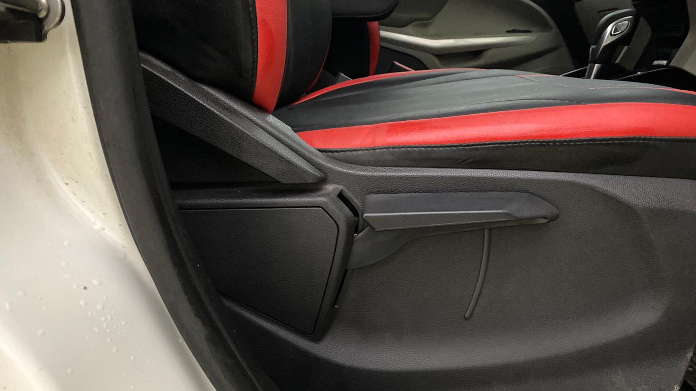2015 Ford Ecosport TITANIUM 1.5L PETROL AT, Petrol, Automatic, 51,655 km, Driver Side Adjustment Panel