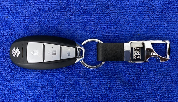 2020 Maruti Ciaz ALPHA 1.5 MT VTVT SHVS, Petrol, Manual, 23,687 km, Key Close Up