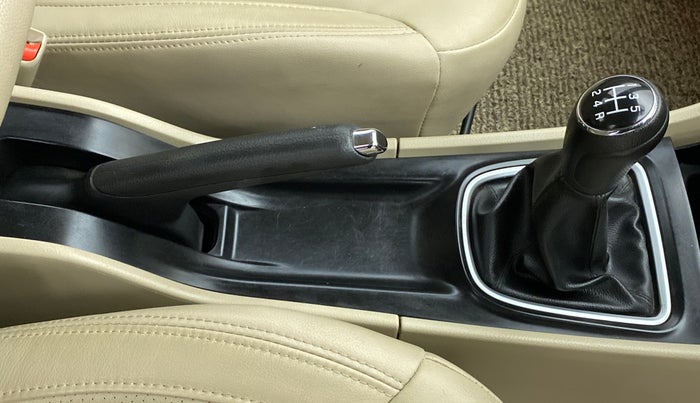 2020 Maruti Ciaz ALPHA 1.5 MT VTVT SHVS, Petrol, Manual, 23,687 km, Gear Lever