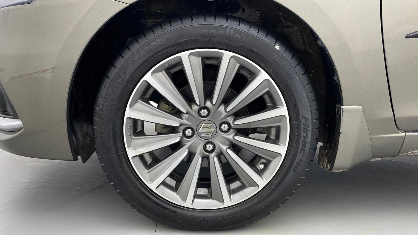 2020 Maruti Ciaz ALPHA 1.5 MT VTVT SHVS, Petrol, Manual, 23,687 km, Left Front Wheel