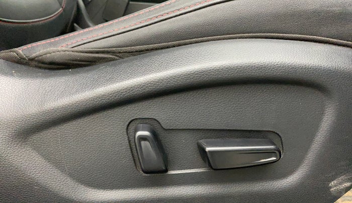 2022 KIA SELTOS GTX PLUS 1.5 DIESEL AT, Diesel, Automatic, 31,857 km, Driver Side Adjustment Panel
