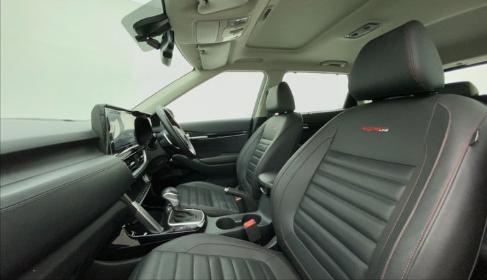 2022 KIA SELTOS GTX PLUS 1.5 DIESEL AT, Diesel, Automatic, 31,857 km, Right Side Front Door Cabin