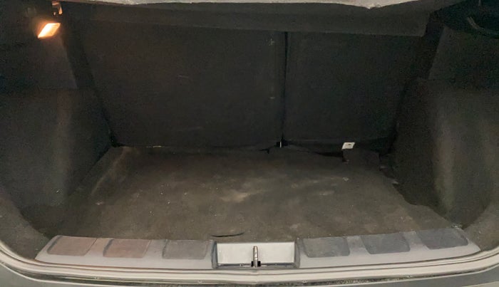 2023 Tata NEXON XZ PLUS SUNROOF DARK DIESEL, Diesel, Manual, 71,698 km, Boot Inside