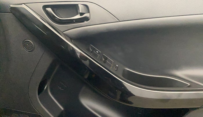 2023 Tata NEXON XZ PLUS SUNROOF DARK DIESEL, Diesel, Manual, 71,698 km, Driver Side Door Panels Control