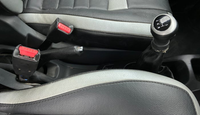2012 Maruti Wagon R 1.0 VXI, Petrol, Manual, 96,763 km, Gear Lever