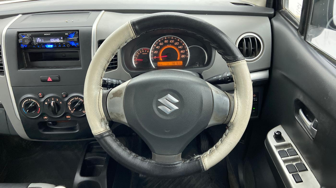 2012 Maruti Wagon R 1.0 VXI, Petrol, Manual, 96,763 km, Steering Wheel Close Up
