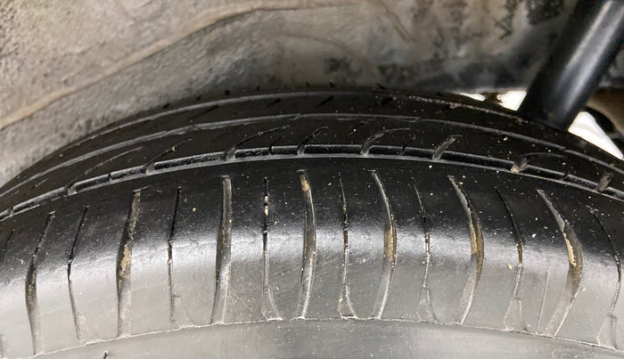 2012 Maruti Wagon R 1.0 VXI, Petrol, Manual, 96,763 km, Left Rear Tyre Tread