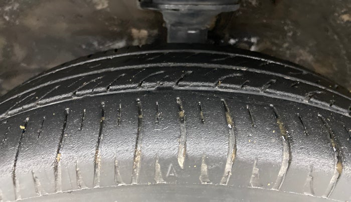 2012 Maruti Wagon R 1.0 VXI, Petrol, Manual, 96,763 km, Left Front Tyre Tread