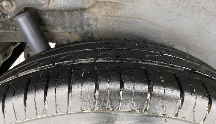 2012 Maruti Wagon R 1.0 VXI, Petrol, Manual, 96,763 km, Right Rear Tyre Tread