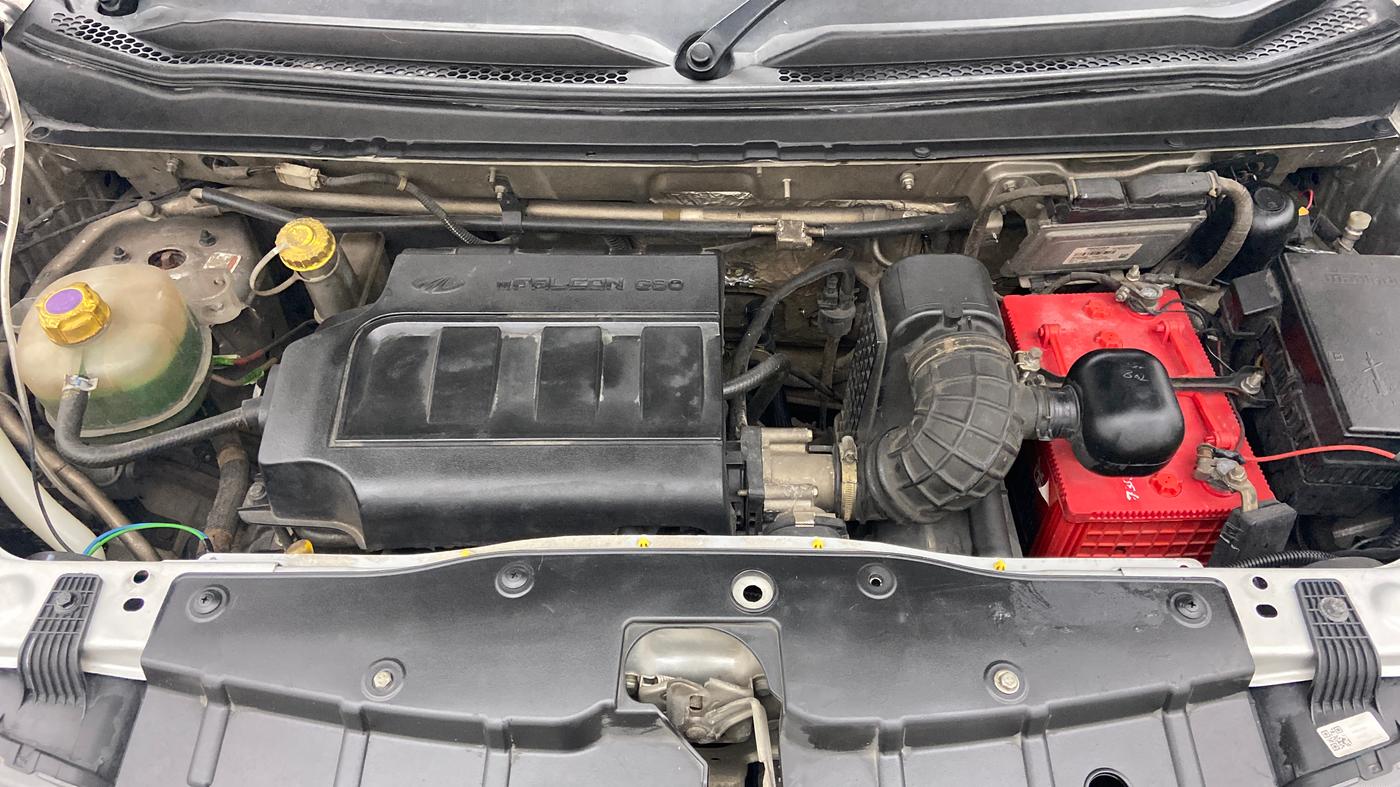 2017 Mahindra KUV 100 NXT K2 6 STR, Petrol, Manual, 63,333 km, Open Bonet