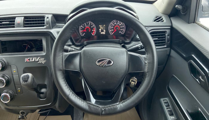 2017 Mahindra KUV 100 NXT K2 6 STR, Petrol, Manual, 63,333 km, Steering Wheel Close Up