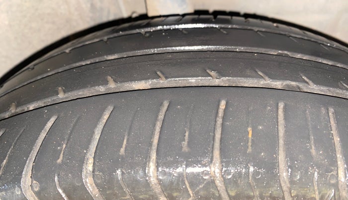 2020 Toyota YARIS G CVT, Petrol, Automatic, 40,953 km, Right Front Tyre Tread