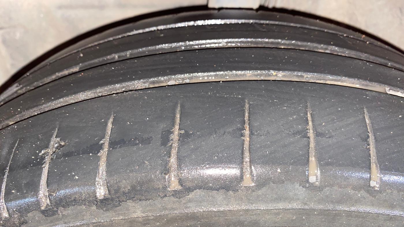 2020 Toyota YARIS G CVT, Petrol, Automatic, 40,953 km, Left Front Tyre Tread