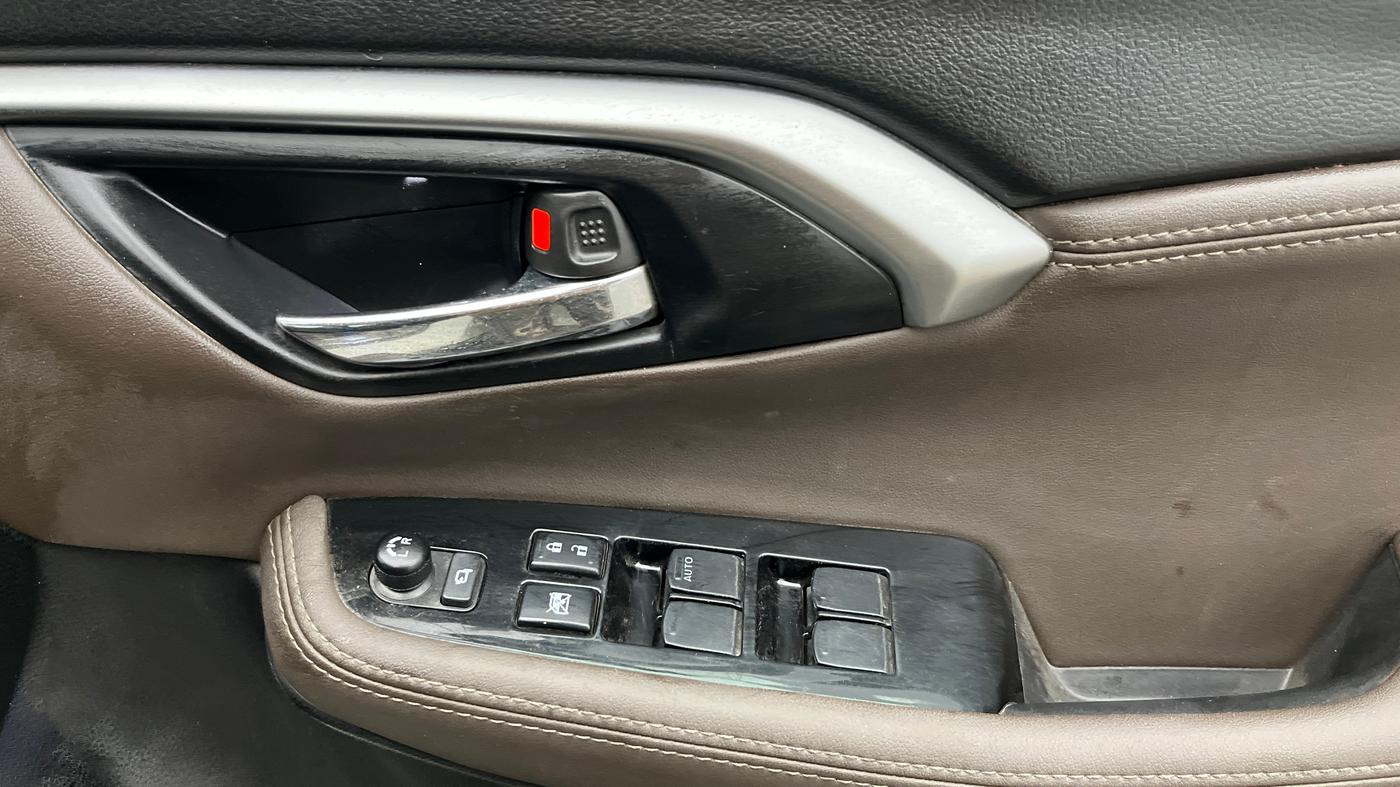 2024 Toyota URBAN CRUISER HYRYDER G HYBRID, Hybrid, Automatic, 43,510 km, Driver Side Door Panels Control
