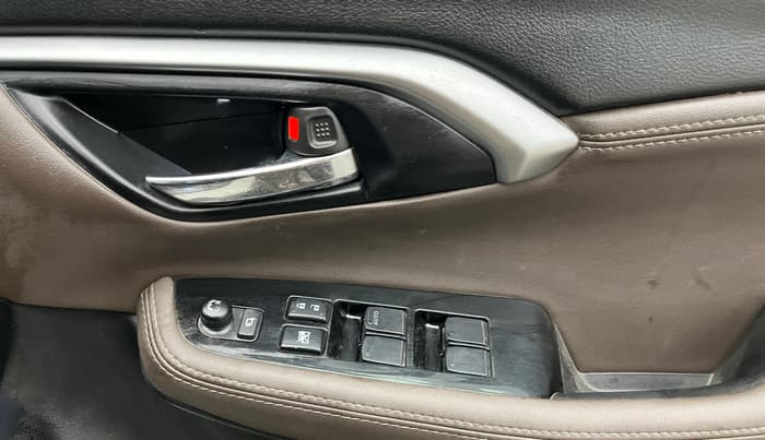 2024 Toyota URBAN CRUISER HYRYDER G HYBRID, Hybrid, Automatic, 43,510 km, Driver Side Door Panels Control