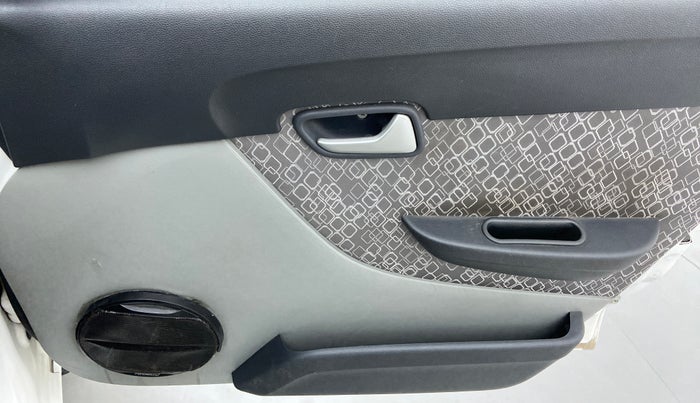 2017 Maruti Alto 800 LXI, Petrol, Manual, 19,146 km, Driver Side Door Panels Control