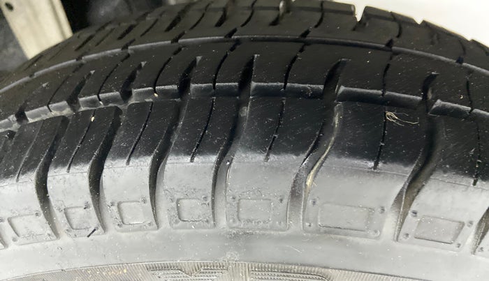 2017 Maruti Alto 800 LXI, Petrol, Manual, 19,146 km, Left Rear Tyre Tread