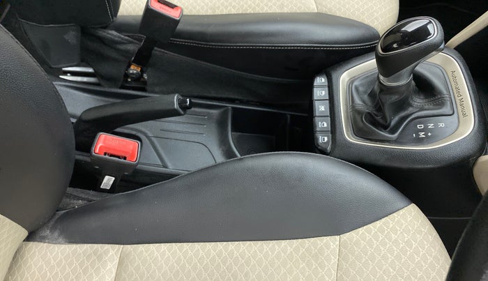 2018 Hyundai NEW SANTRO SPORTZ AMT, Petrol, Automatic, 92,388 km, Gear Lever