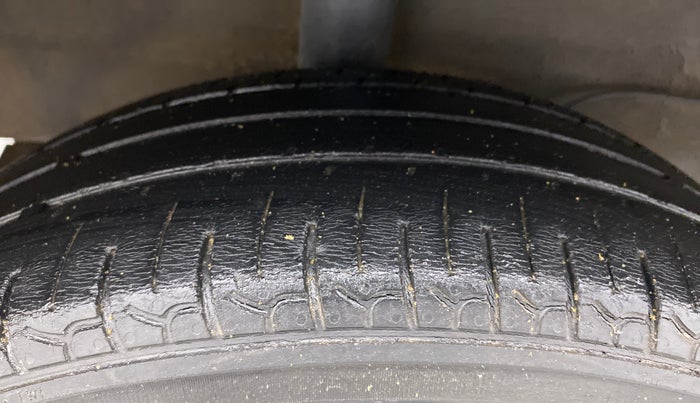 2018 Hyundai NEW SANTRO SPORTZ AMT, Petrol, Automatic, 92,388 km, Right Rear Tyre Tread