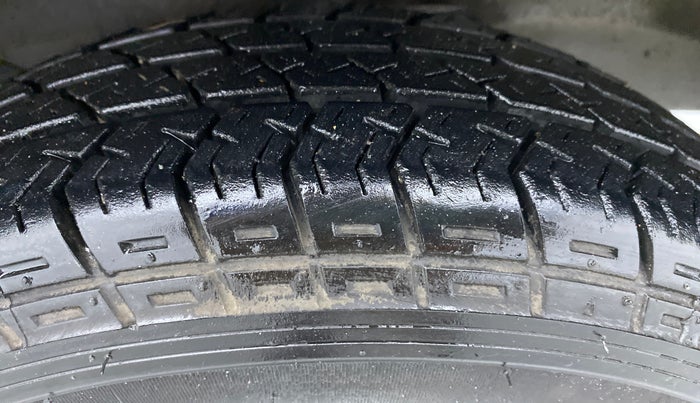 2019 Maruti Eeco 5 STR WITH AC PLUSHTR, Petrol, Manual, 4,402 km, Right Front Tyre Tread